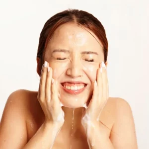 ژل شستشوی صورت چیست و چه کاربردی دارد؟